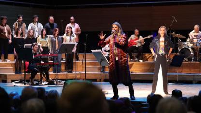 Barış Manço, şarkılarıyla anıldı