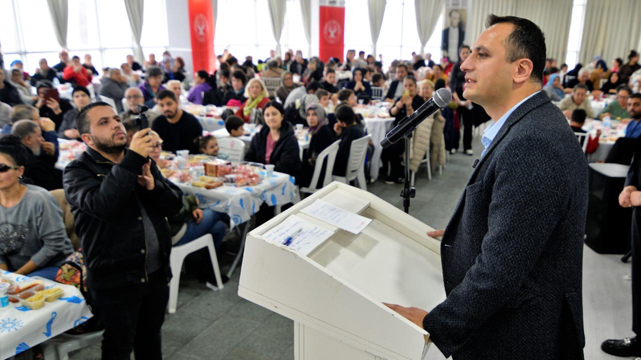 Başkan Eşki, Bornovalılarla yılbaşı yemeğinde buluştu