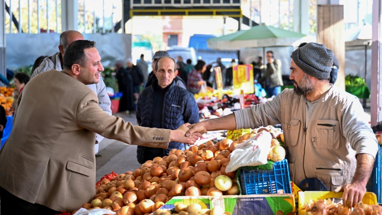 Başkan Eşki’den İnönü Mahallesi Pazaryeri’nde denetim ve esnaf buluşması