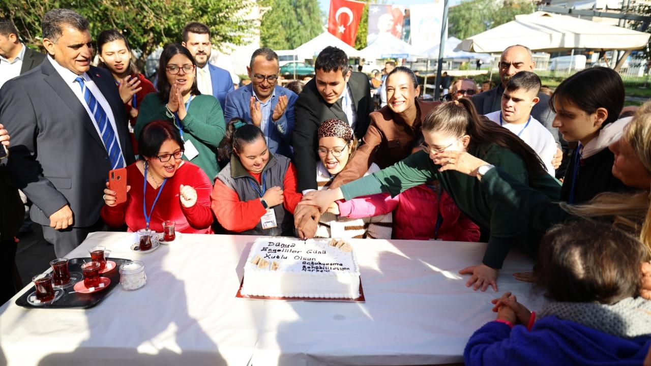 Başkan Sengel&#039;den Efes Selçuk&#039;un engelsiz çocuklarına teşekkür