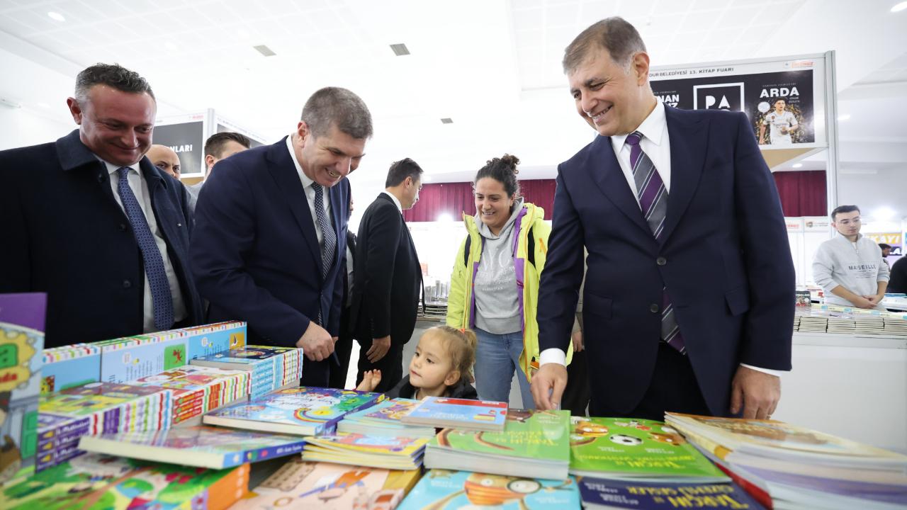 Başkan Tugay 13. Burdur Kitap Fuarı’nın açılış törenine katıldı