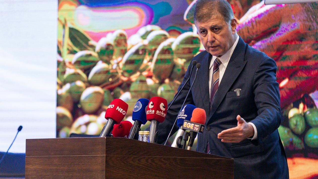 Başkan Tugay: Kooperatiflerle iş birliği içinde sorunları aşacağız