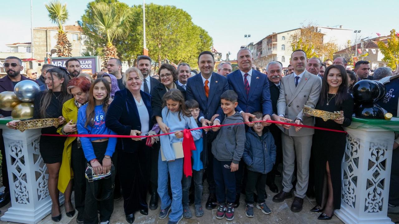 Başkan Ünal Işık: “Halkımız için kamusal alanlar yaratıyoruz”