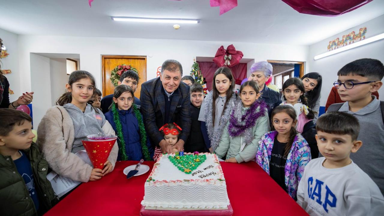 Basmane’de yeni yıl, birlik ve dayanışma ruhuyla karşılandı