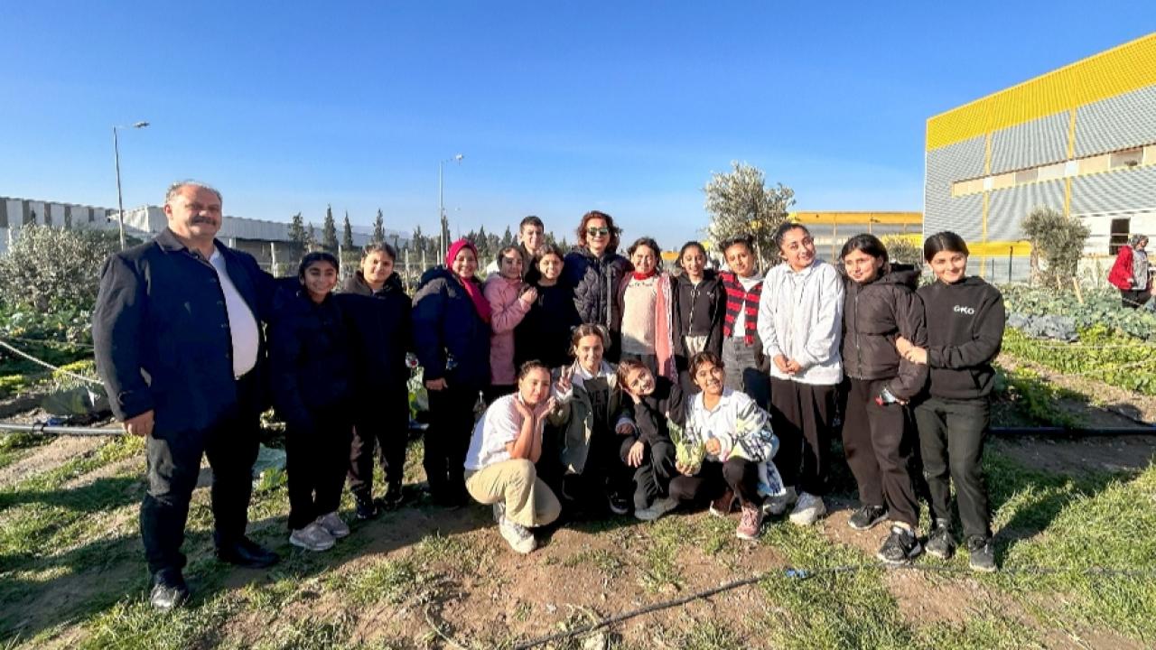 Bornovalı öğrenciler doğayı yerinde öğrendi