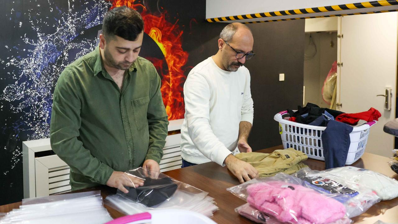 Buca’da giysi kumbaraları ile dayanışma büyüyor