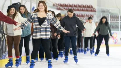 Büyükşehir Kültürpark ve Bostanlı’da buz pisti kuruyor