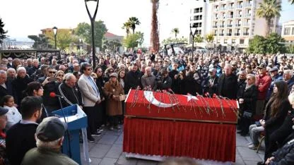 Çeşme efsane başkanını uğurladı