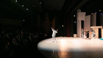 Don Kişot, İzBBŞT sahnesinde kapalı gişe prömiyer yaptı