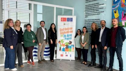 Foça’da “Sivil Katılımı Güçlendirme ve İlk Adım Projesi” Tamamlanıyor: Gençler, STK’lar ve Kamu Bir Araya Geliyor
