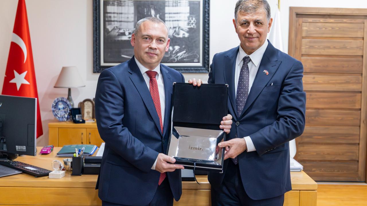 İzmir-Macaristan hattında “kardeş kent” ilişkisinin temelleri atıldı