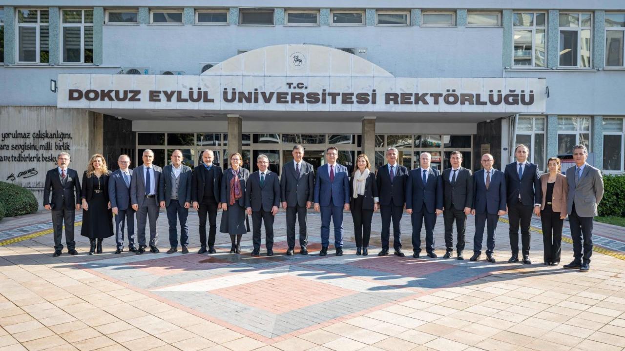 İzmir’in Deprem Master Planı için imzalar atıldı