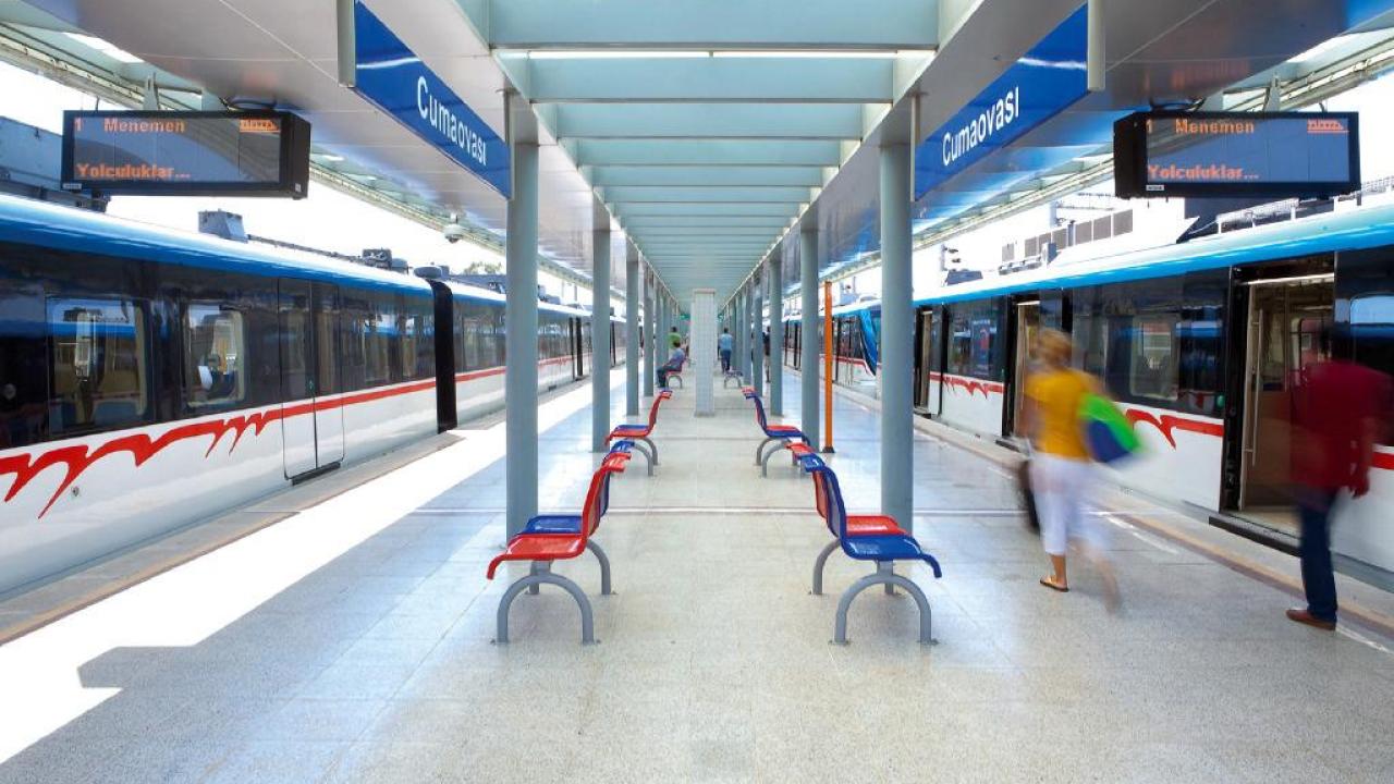 İzmir'in ulaşım politikası: 471 hat, 90 dakika, tek ücret