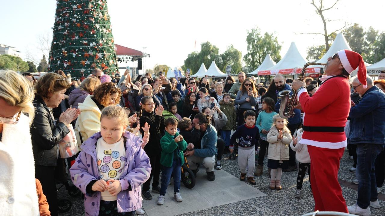 Karşıyaka Yeni Yıl Festivali kapılarını açtı!