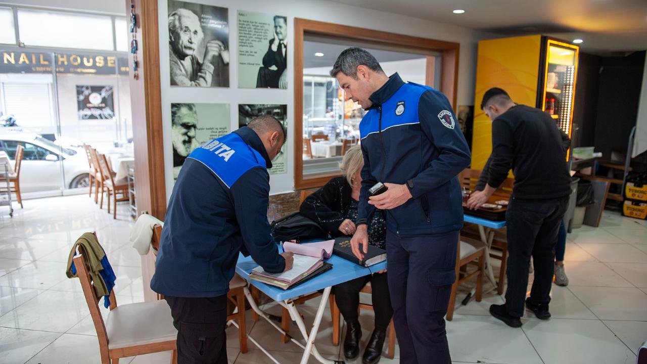 Karşıyaka Zabıtası’ndan işgal denetimi