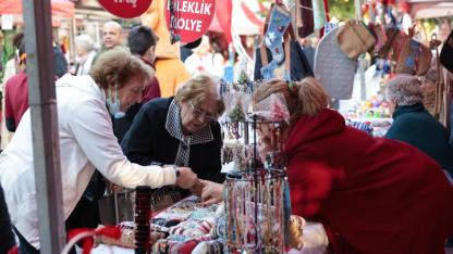 Konak’ta Yeni Yıl El Emeği Kermesi başladı
