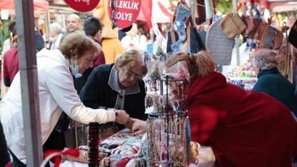 Konak’ta Yeni Yıl El Emeği Kermesi başladı
