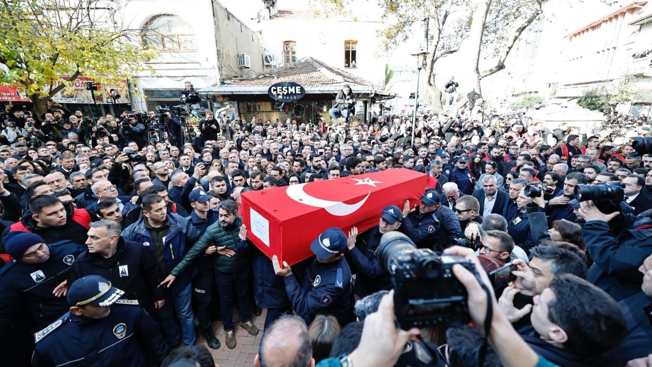 Manisa’nın ilk kadın belediye başkanı Gülşah Durbay son yolculuğuna uğurlanıyor