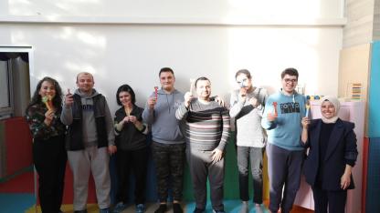 Menderes’in Engelsiz Evi Engelli Bireylere Destek Oluyor