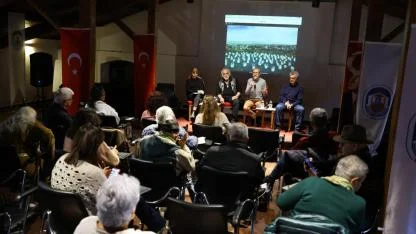 Mizah Nefes Aldırır: 9. İzmir Mizah Festivali panellerle devam etti