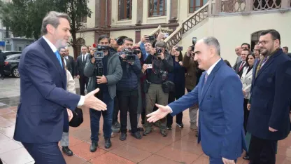 Enerji ve Tabii Kaynaklar Bakanı Bayraktar Manisa’da