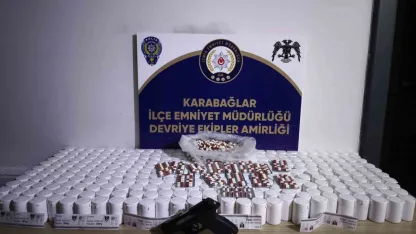 İzmir’de binlerce uyuşturucu hap ele geçirildi