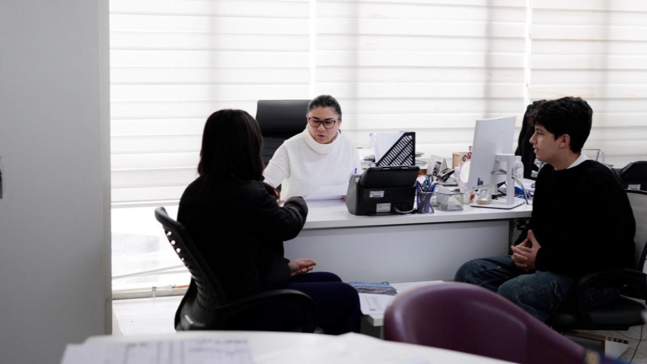 Balçova Belediyesi’nden Üniversiteye Hazırlanan Gençlere Ulaşım Desteği