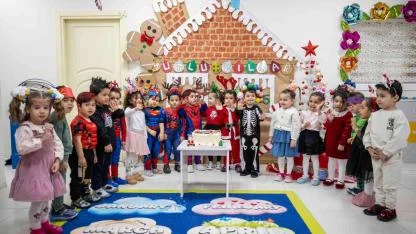 Bornovalı miniklerin Yeni Yıl coşkusu