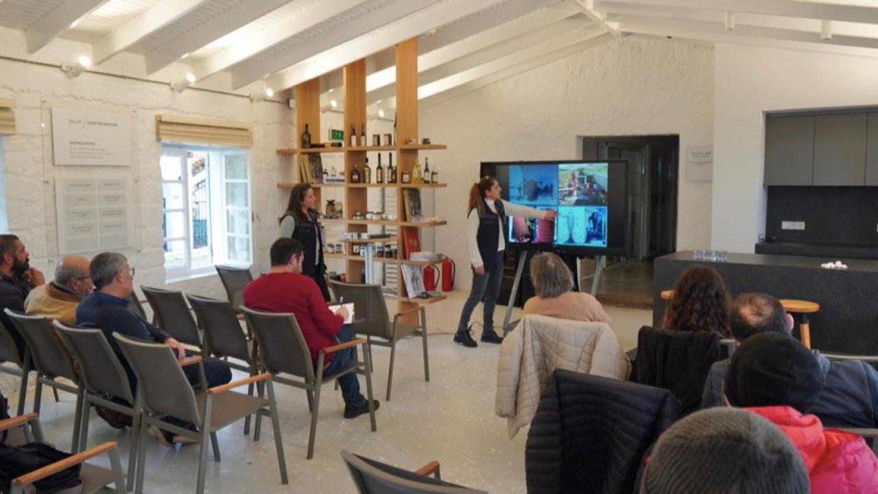 Çeşme’de tarım eğitimlerine yoğun ilgi