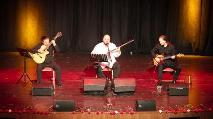 CHP Güzelbahçe’de Devrim Şehitleri Türkülerle Anıldı