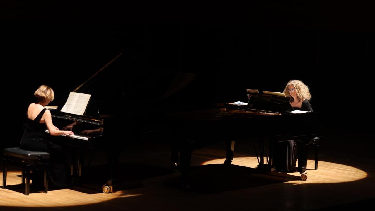 İki piyano, iki kültür: AASSM’de duygusal konser