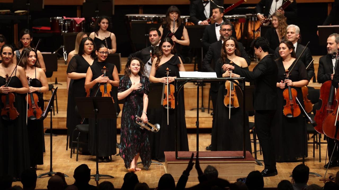 İzmir Oda Orkestrası dünyaca ünlü sanatçılarla sahne aldı