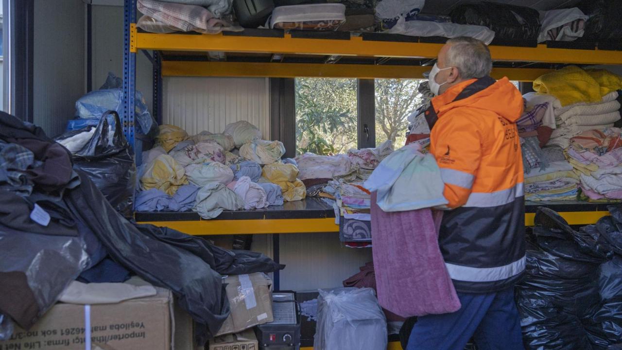 İzmir’de sosyal belediyecilik ısıtıyor