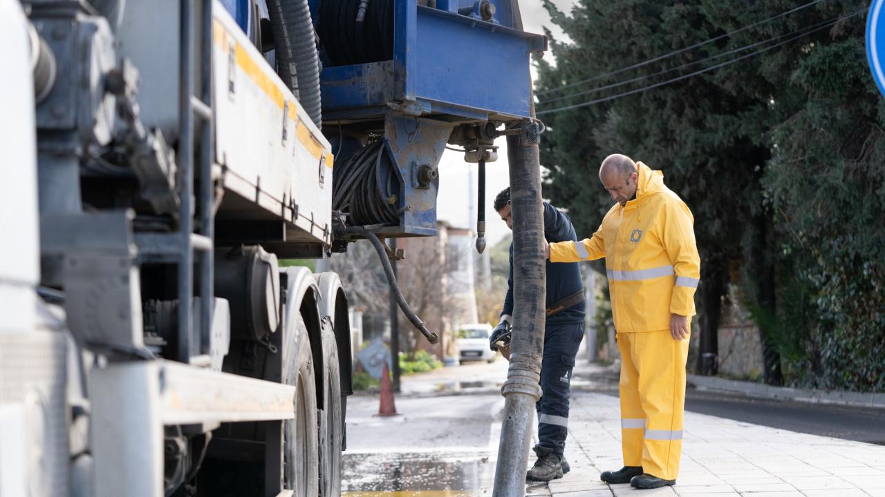 İzmir’de yağış alarmı sürüyor