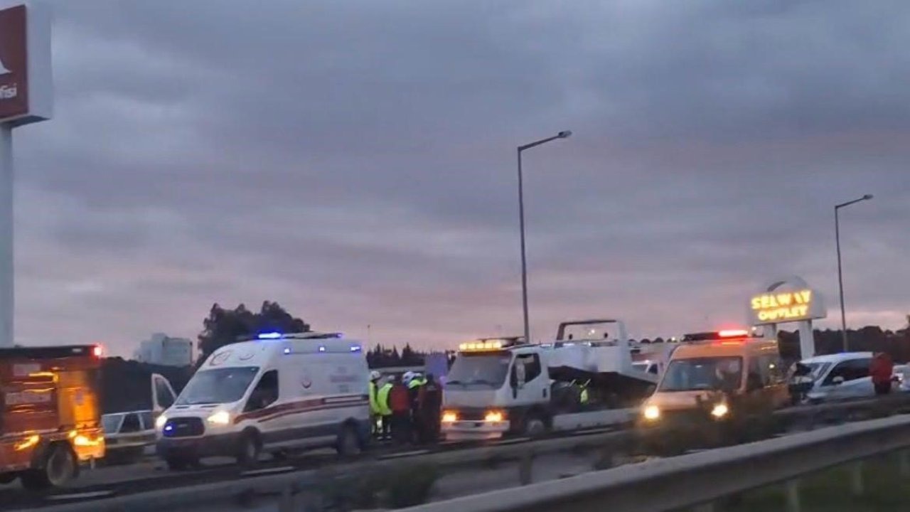İzmir’de zincirleme trafik kazası: 7 yaralı