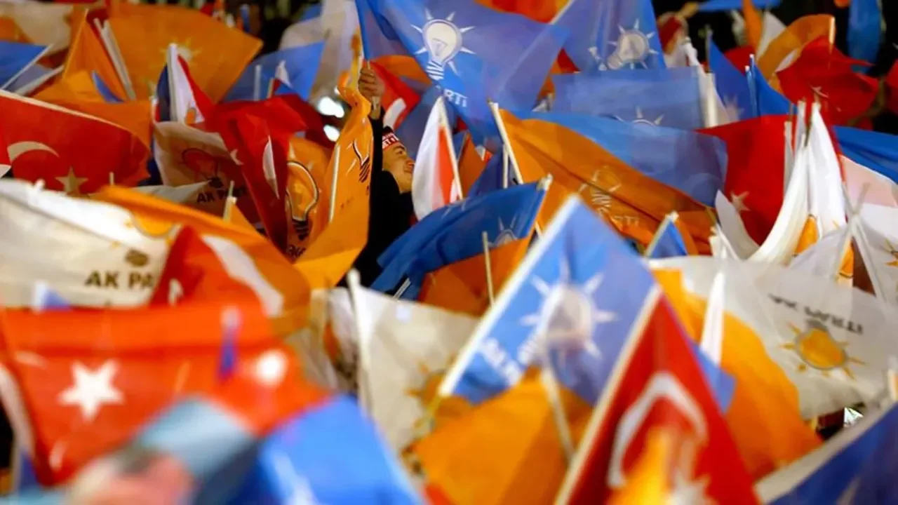 Meclis’te yeni anayasa hamleleri: Kulisler hareketlendi! İktidardan 'liste sözü'