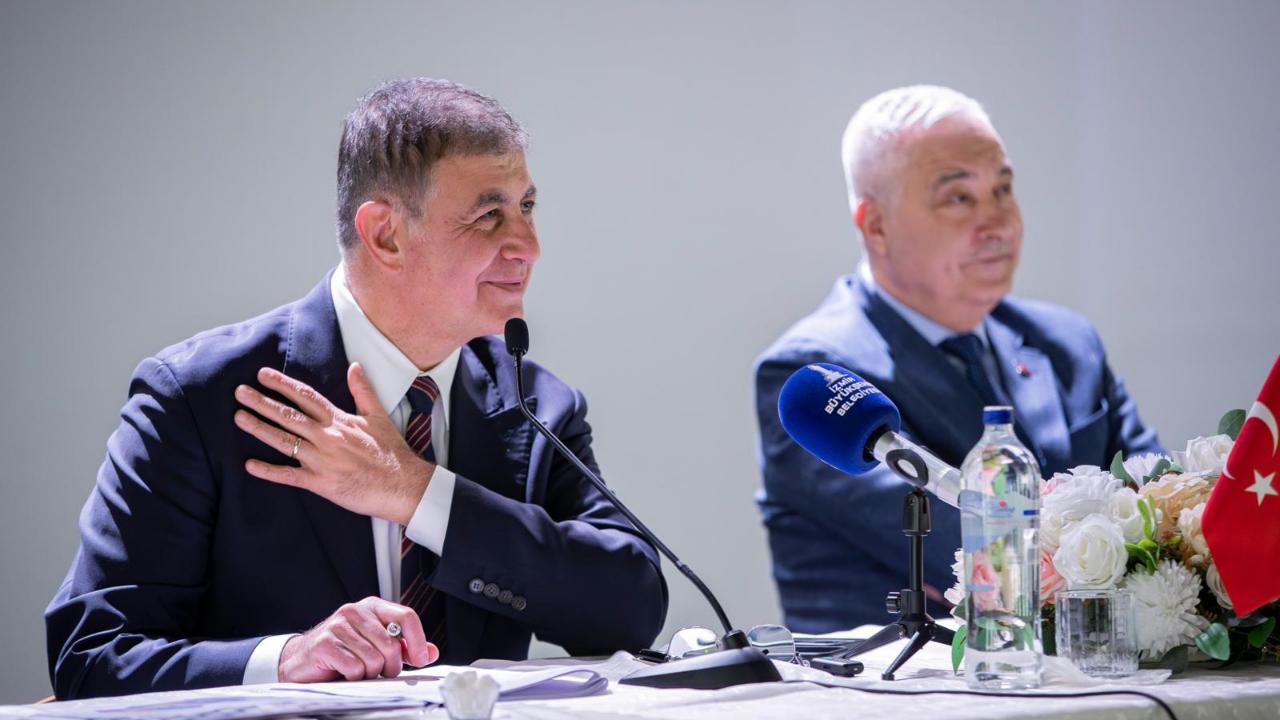 Muhtarlarla çözüm masası Kemalpaşa’da kuruldu