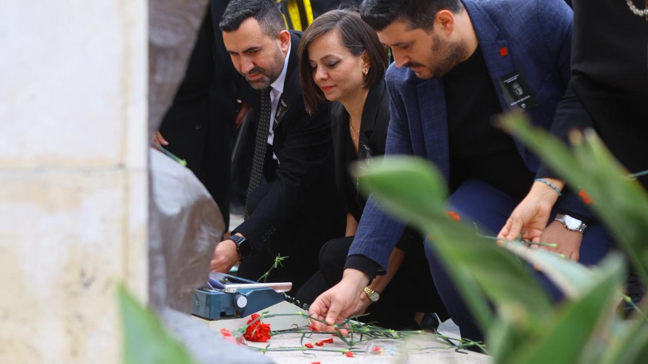 Uğur Mumcu Karabağlar ’da Özlem, Saygı ve Aydınlık Kararlılığıyla Anıldı