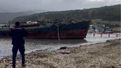 Urla sahilinde izinsiz gemi sökümüne 2 milyon TL ceza