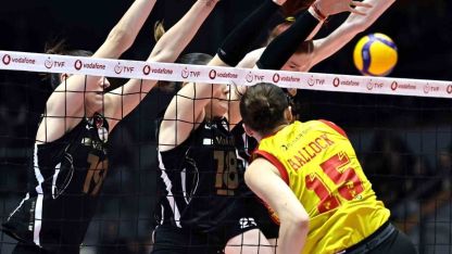 Sultanlar Ligi: Göztepe Voleybol: 1- V. Bank: 3