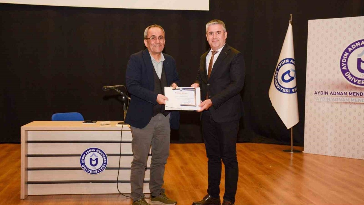 ADÜ’de "28 Şubat’tan 15 Temmuz’a Darbelerin Anatomisi" konferansı gerçekleşti