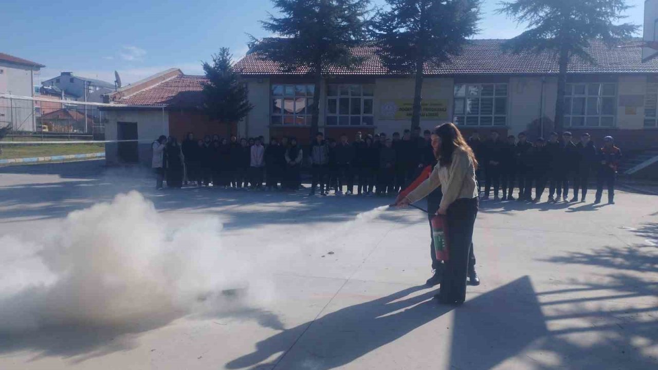 AFAD’dan miniklere ve lise öğrencilerine yönelik eğitim