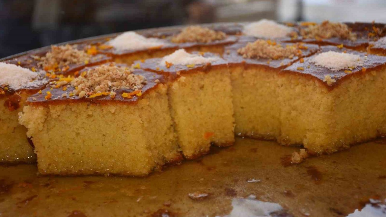 Afyonkarahisar’da tatlı satışları Ramazanla birlikte arttı