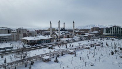 Ağrı’da kar sonrası kartpostallık görüntüler oluştu