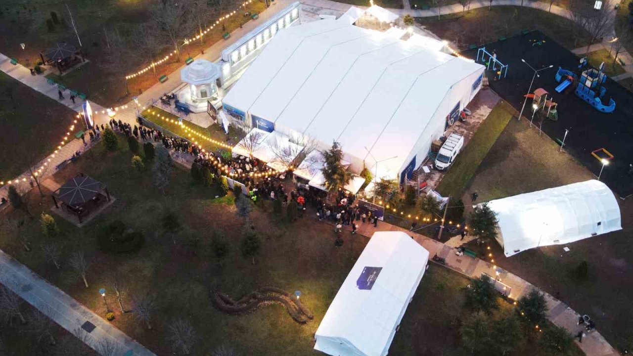 AK Parti’nin iftar çadırı sayısı 3’e yükseldi