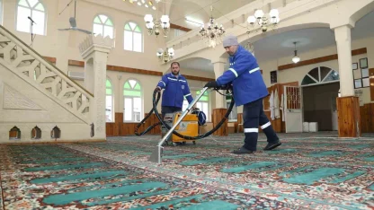 Akdeniz’de camilerde Ramazan hazırlığı