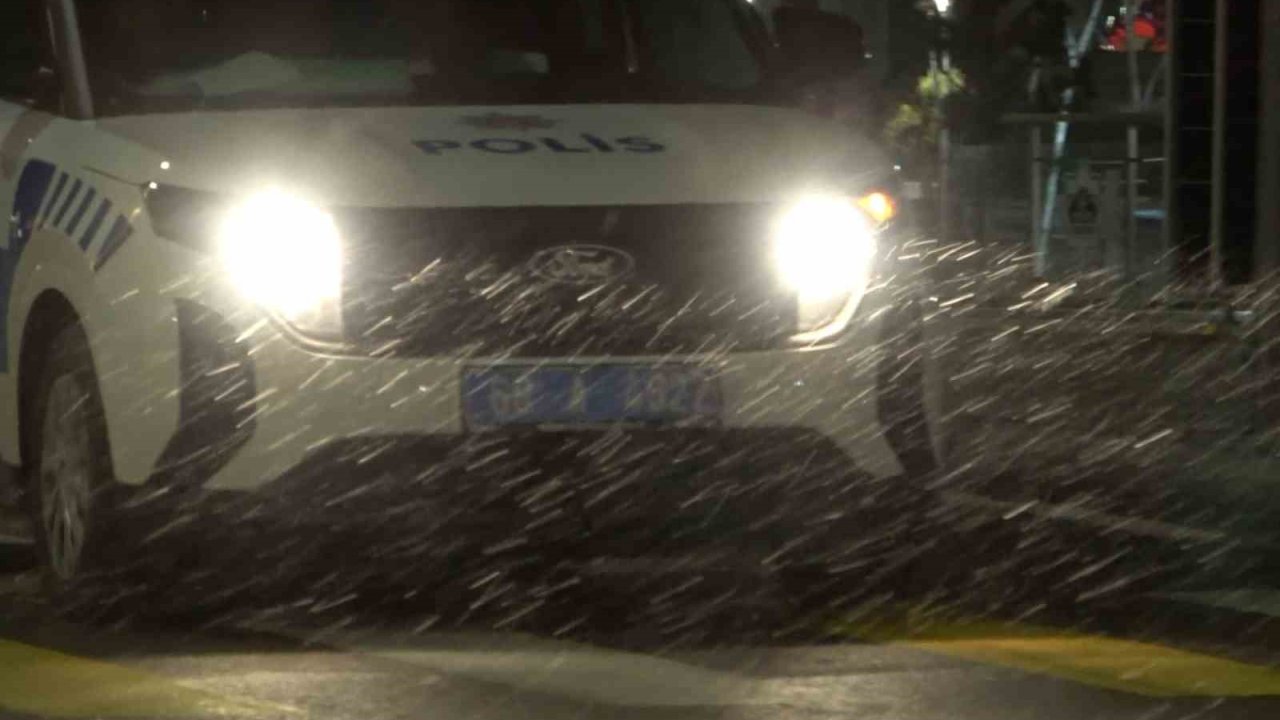 Aksaray’da kar yağışı başladı