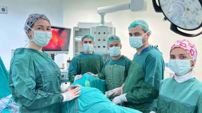 Akşehir Devlet Hastanesi’nde bir ilk: V-NOTES izsiz rahim ameliyatı