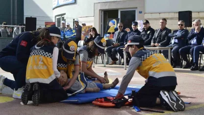 Aksu’da öğrenciler ‘Sağlık Elçisi’ belgelerini aldı