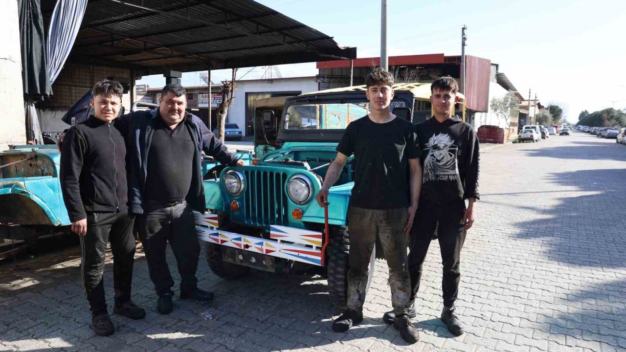 Ali Usta’nın elinde metal yığınları nostaljik bir araca dönüşüyor